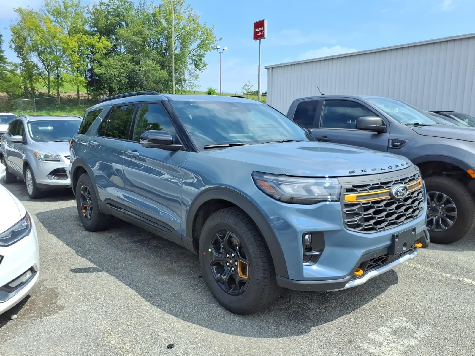 New 2026 Vapor Blue Metallic Ford Tremor® image 4