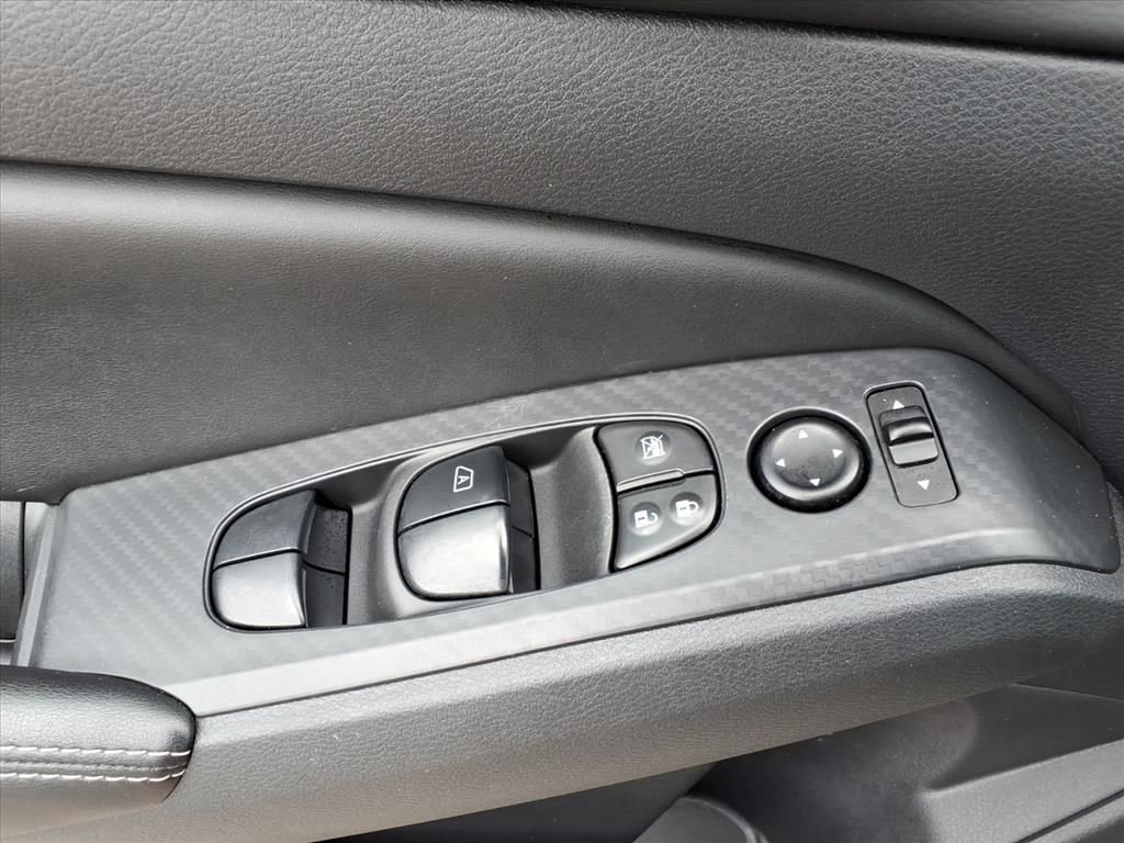 Used 2025 Black Nissan 2.5 SV image 19