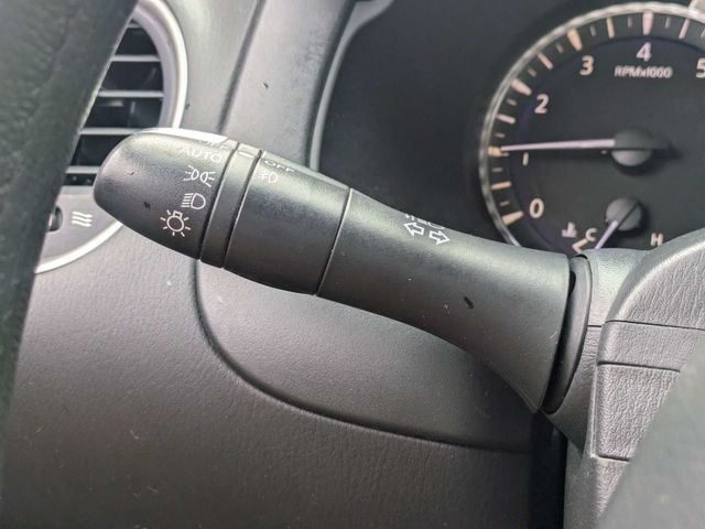 Used 2014 Silver INFINITI Base image 29