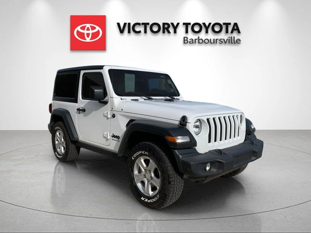 Used 2022 White Jeep Sport S image 5