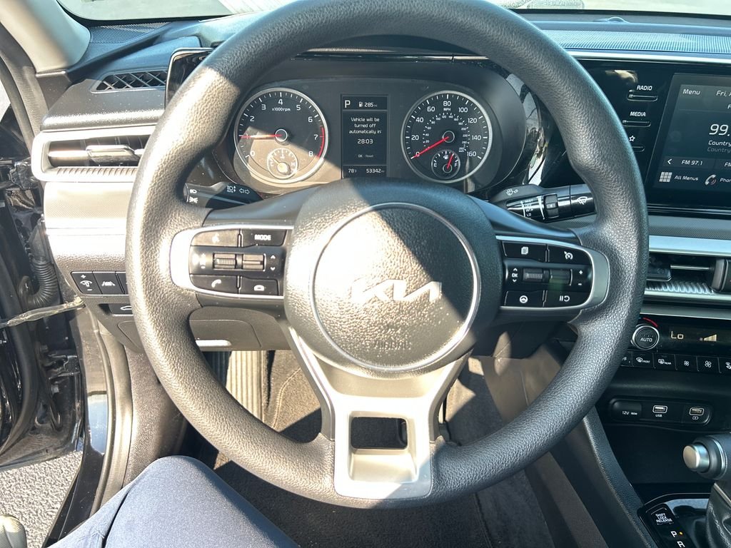 Used 2022 Black Kia LXS image 16
