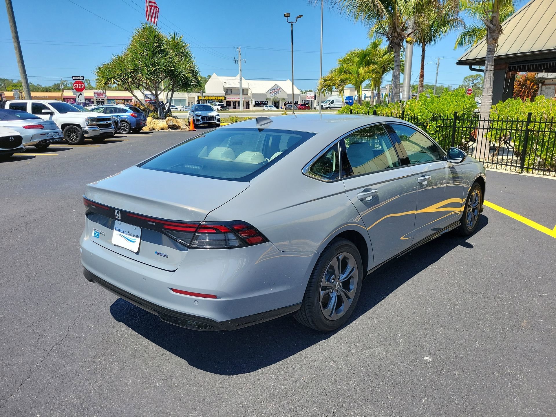 New 2026 Urban Gray Pearl Honda EX-L image 6