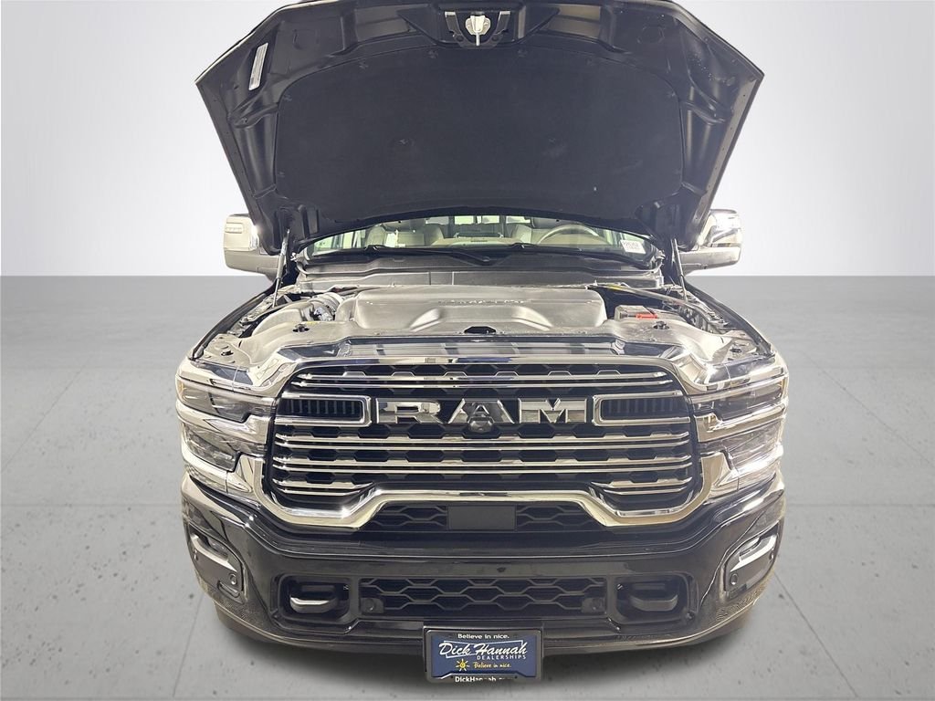 New 2026 Diamond Black Crystal Pearl-Coat Exterior Paint RAM Limited image 23