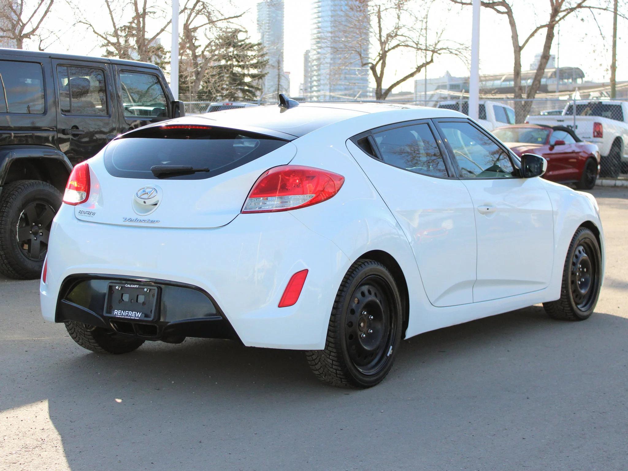Used 2012 White Hyundai w/Tech * Mechanic Special | Navigation | Heated Seats | Backup Camera image 11