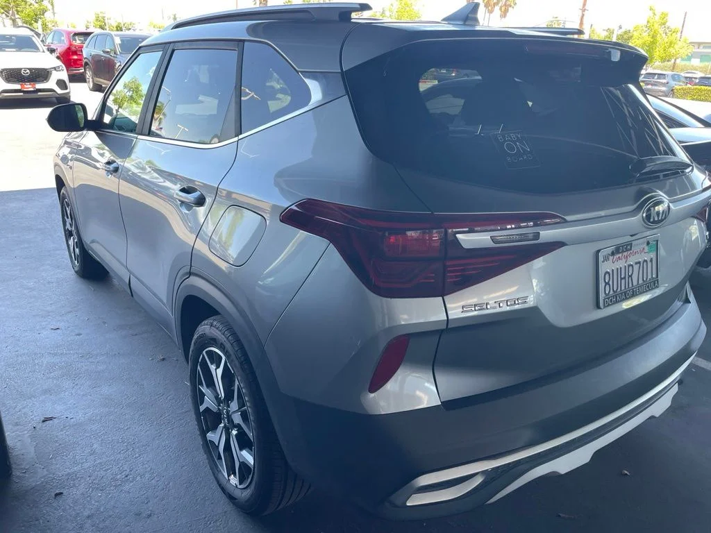 Used 2021 Gray Kia EX image 9
