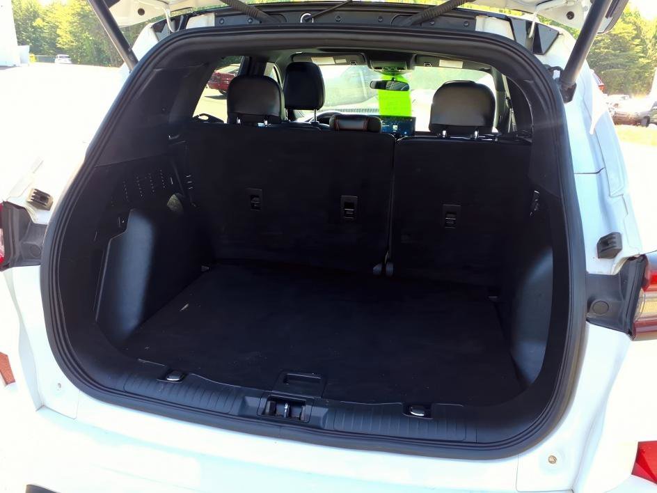 Used 2023 Oxford White Ford ST-Line Select image 5