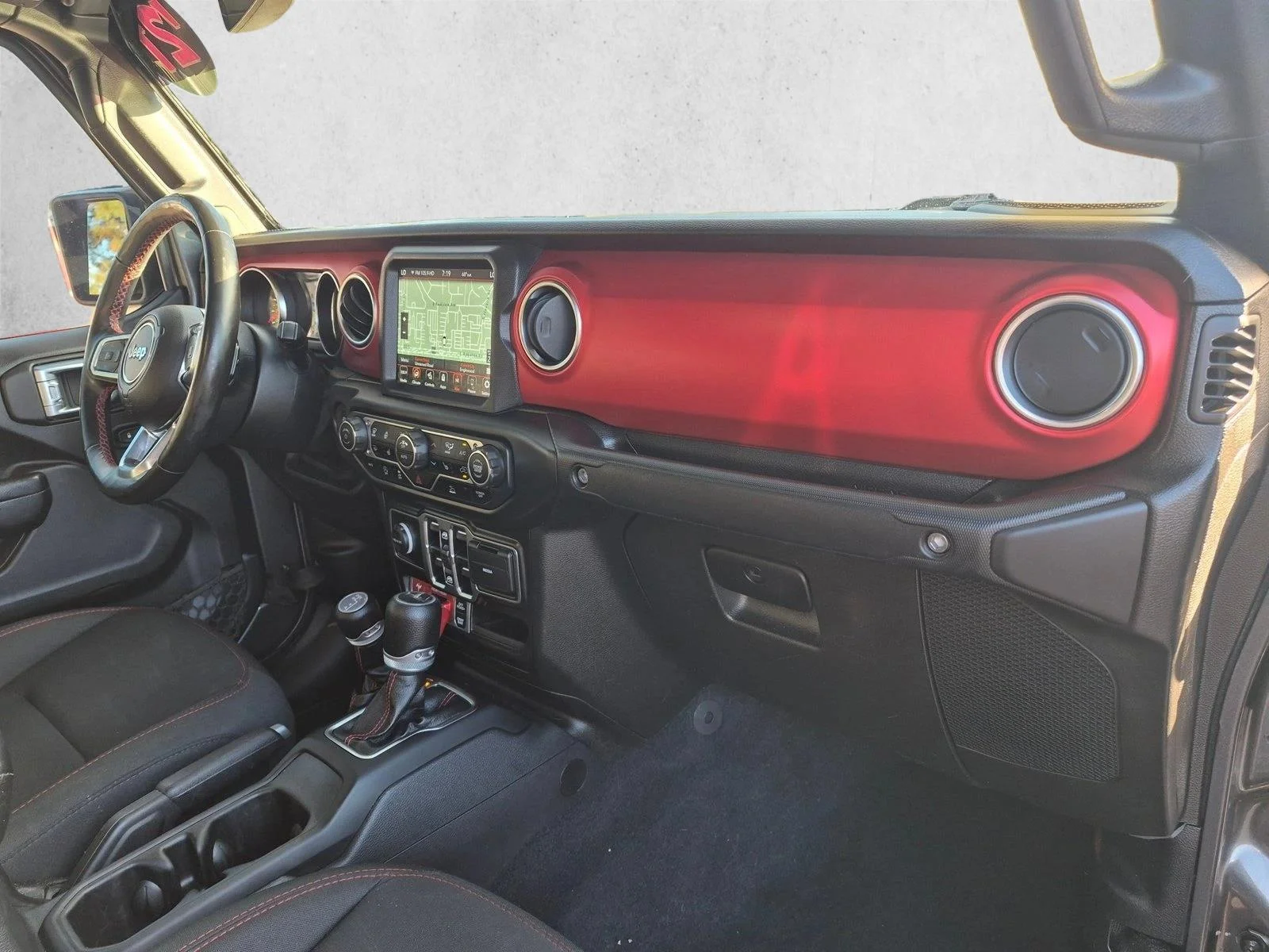 Used 2021 Granite Crystal Clearcoat Metallic Jeep Rubicon image 20