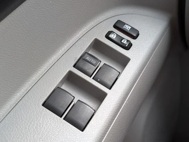 Used 2013 Black Toyota SE image 20