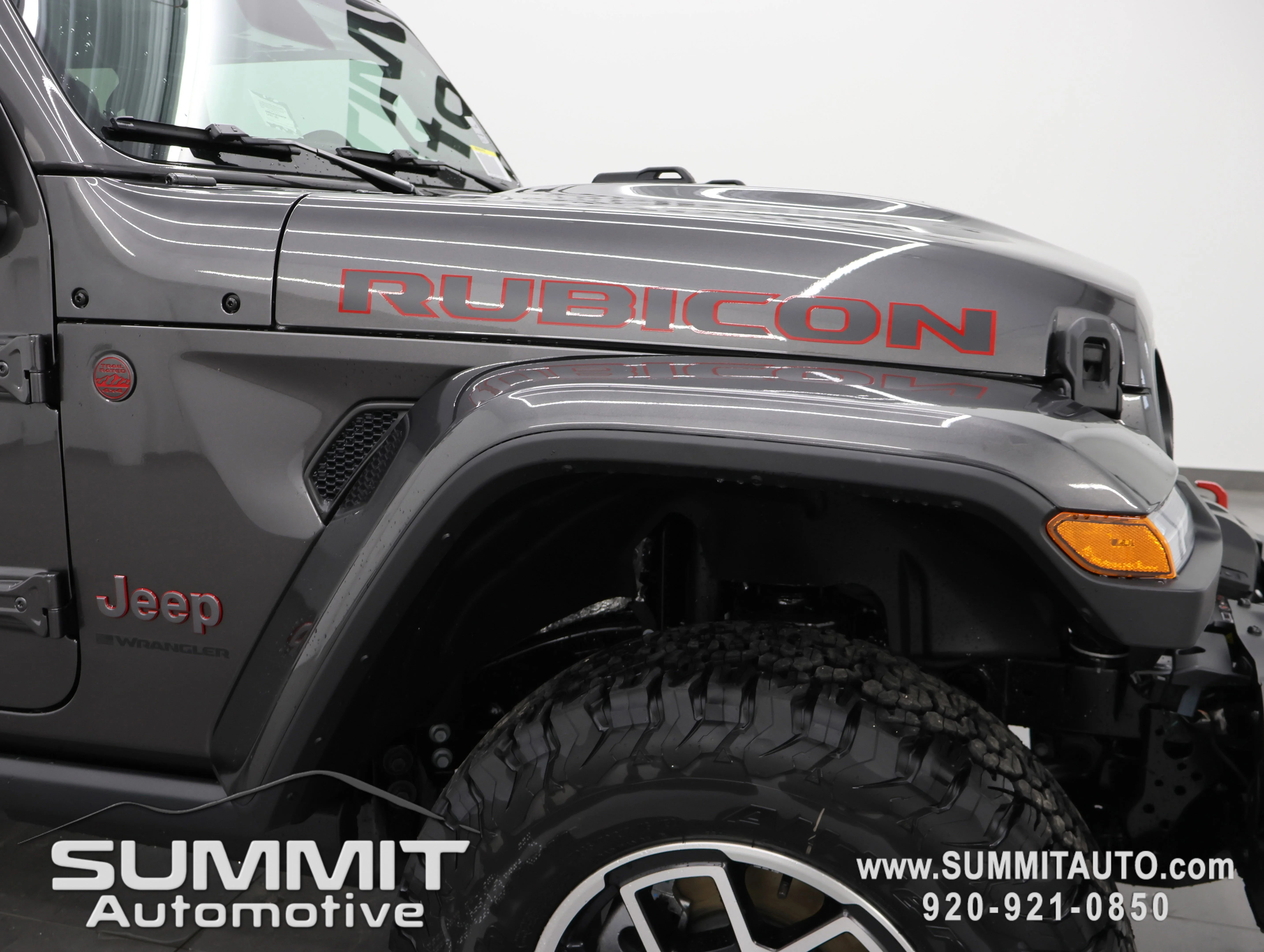 New 2026 Granite Crystal Metallic Clear-Coat Exterior Paint Jeep Rubicon image 22