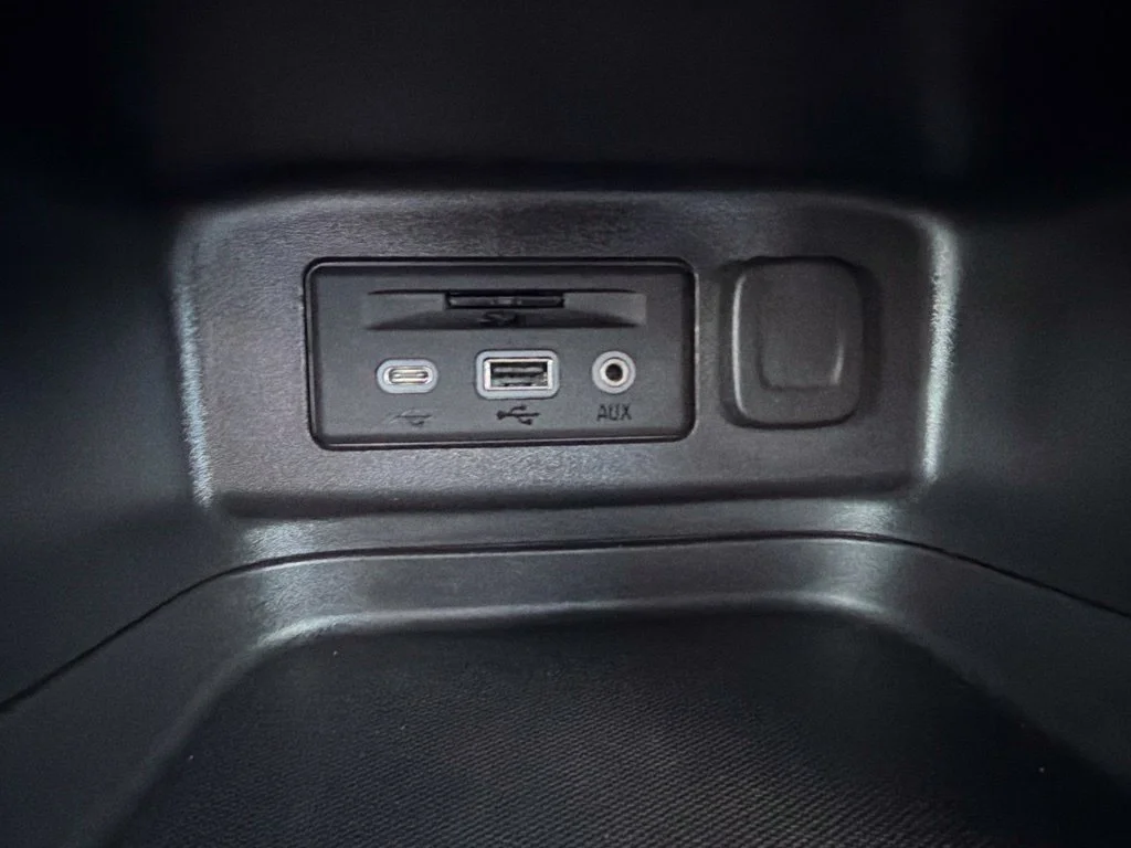 Used 2024 Summit White Chevrolet LT image 22