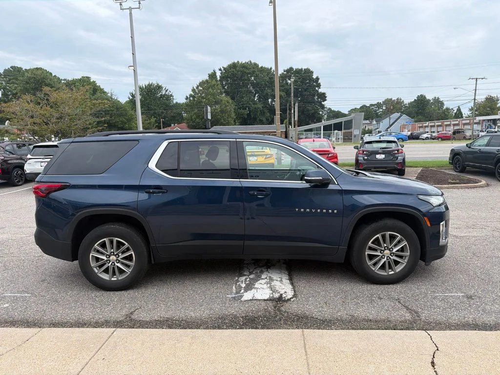 Used 2023 Blue Chevrolet LT image 6