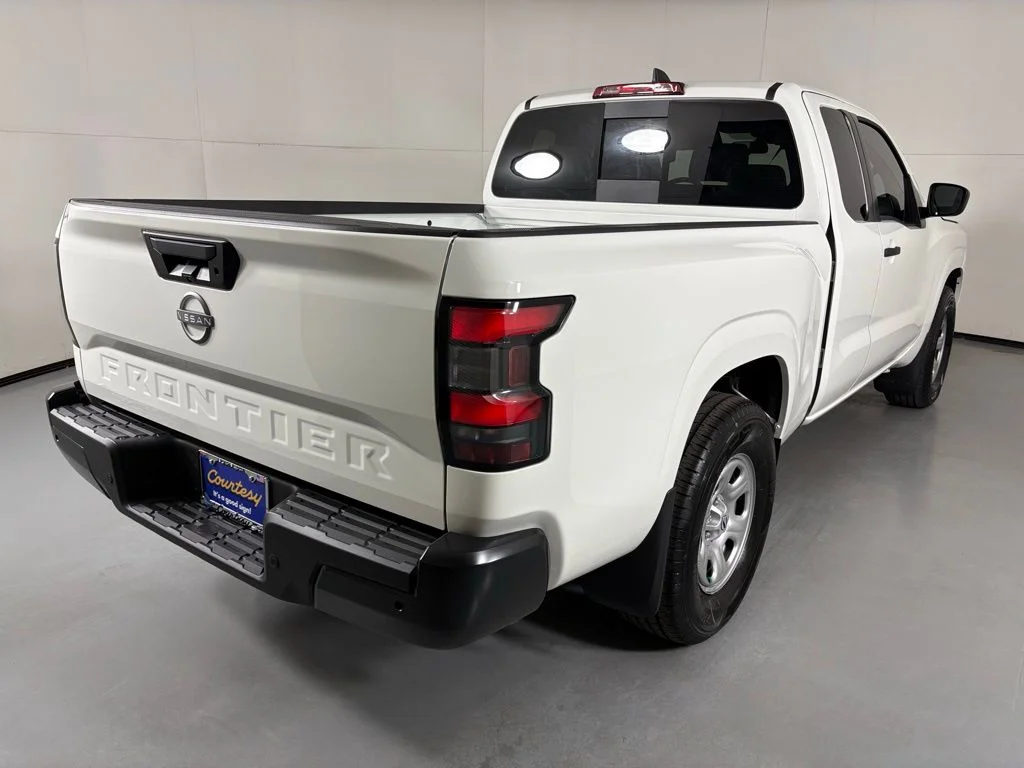 New 2026 Glacier White Nissan King Cab® S image 9