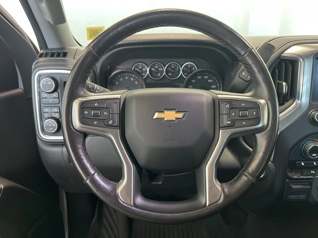 Used 2023 White Chevrolet LT image 5