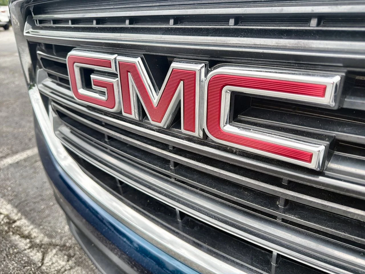 Used 2019 BLUE EMERALD METALLIC GMC SLE image 26