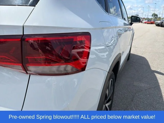 Used 2022 White Volkswagen 1.5T SE image 12