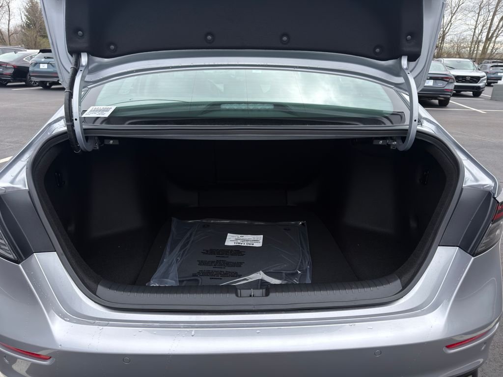 New 2026 Solar Silver Metallic Honda Touring image 21