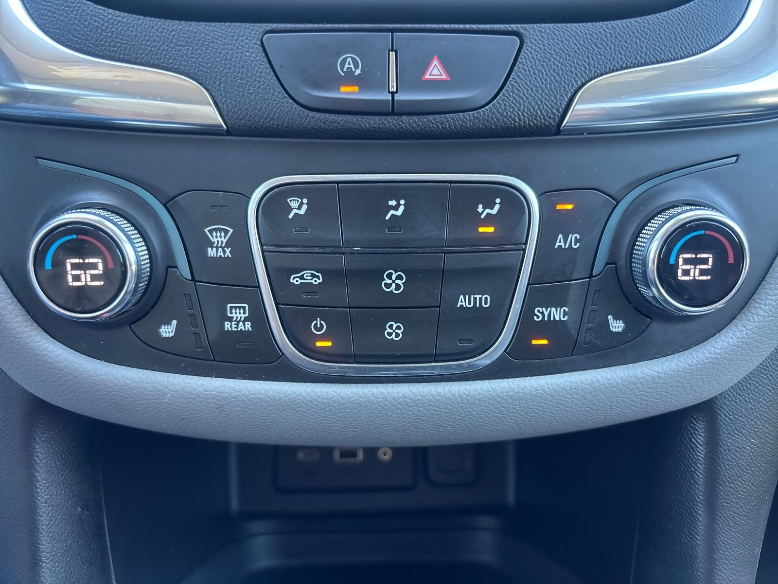 Used 2022 Summit White Chevrolet LT image 16