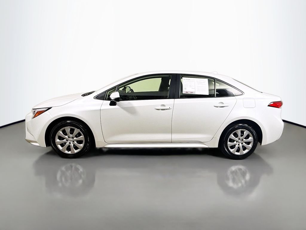 Used 2026 Wind Chill Pearl Toyota Hybrid LE image 4