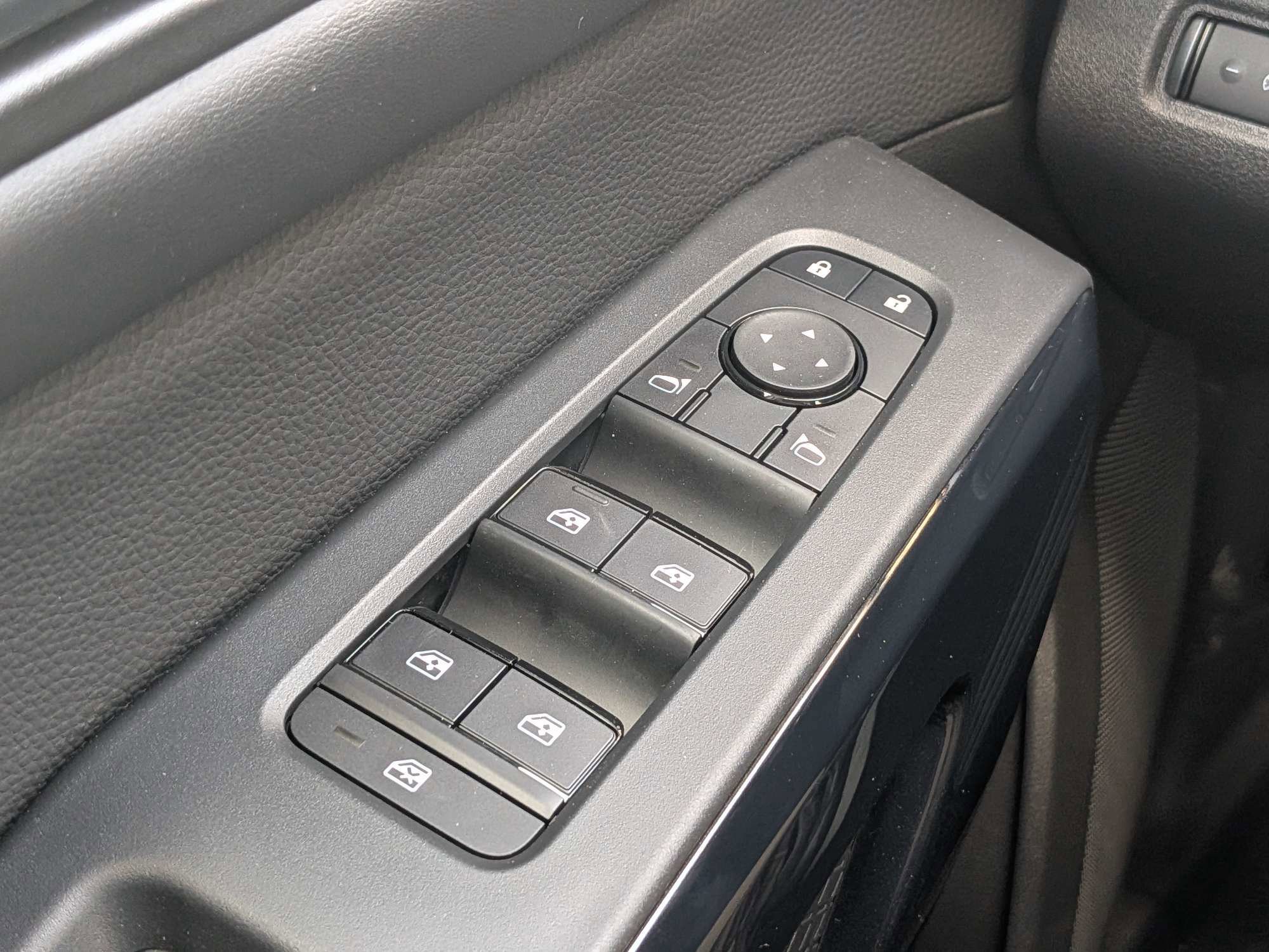 New 2026  Nissan SV image 26
