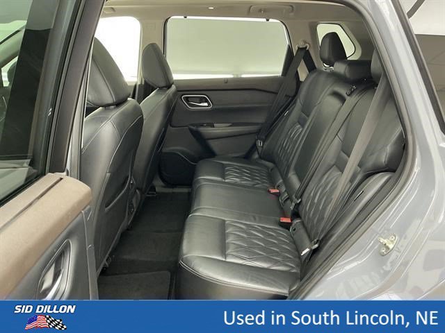 Used 2021 Boulder Gray Pearl/Super Black Nissan Platinum image 19