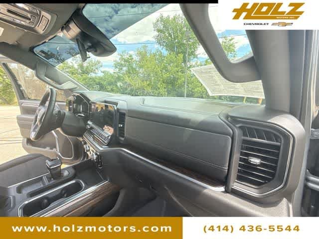 Certified Used 2025 Sterling Metallic GMC Elevation image 29