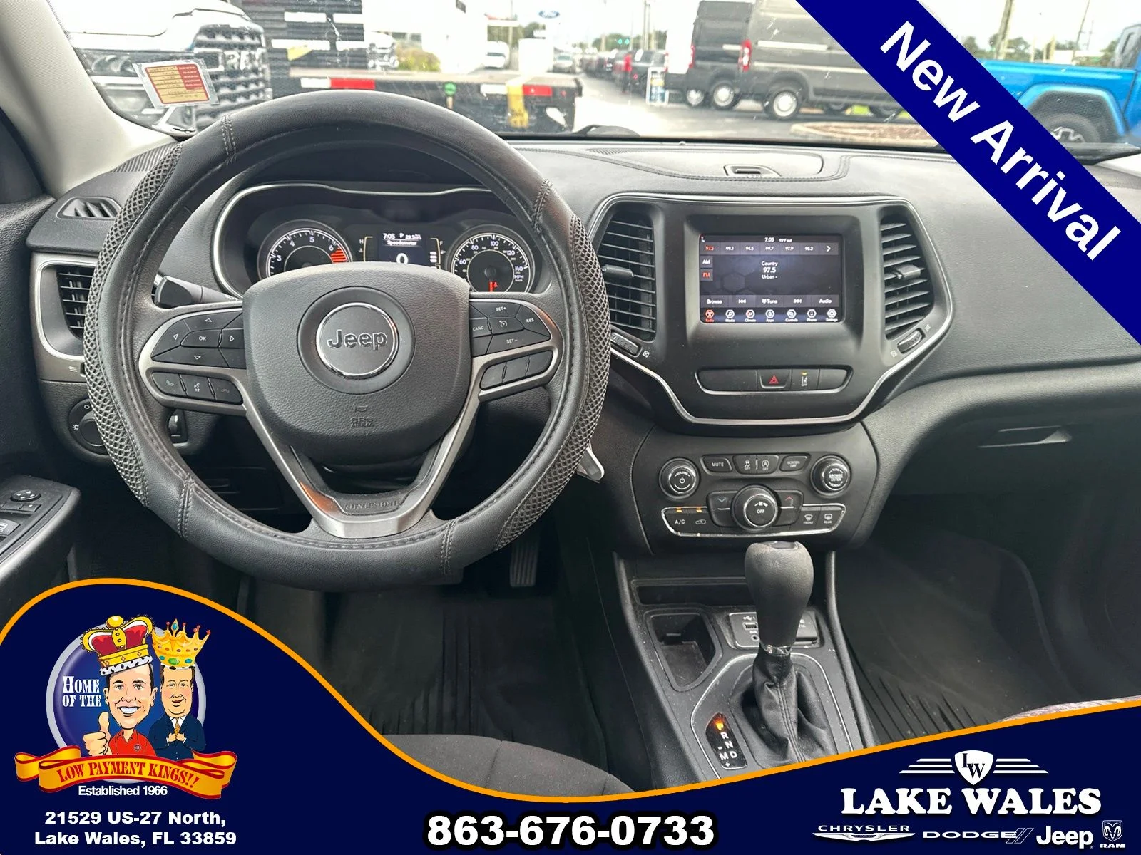 Used 2021 Red Jeep Latitude image 11