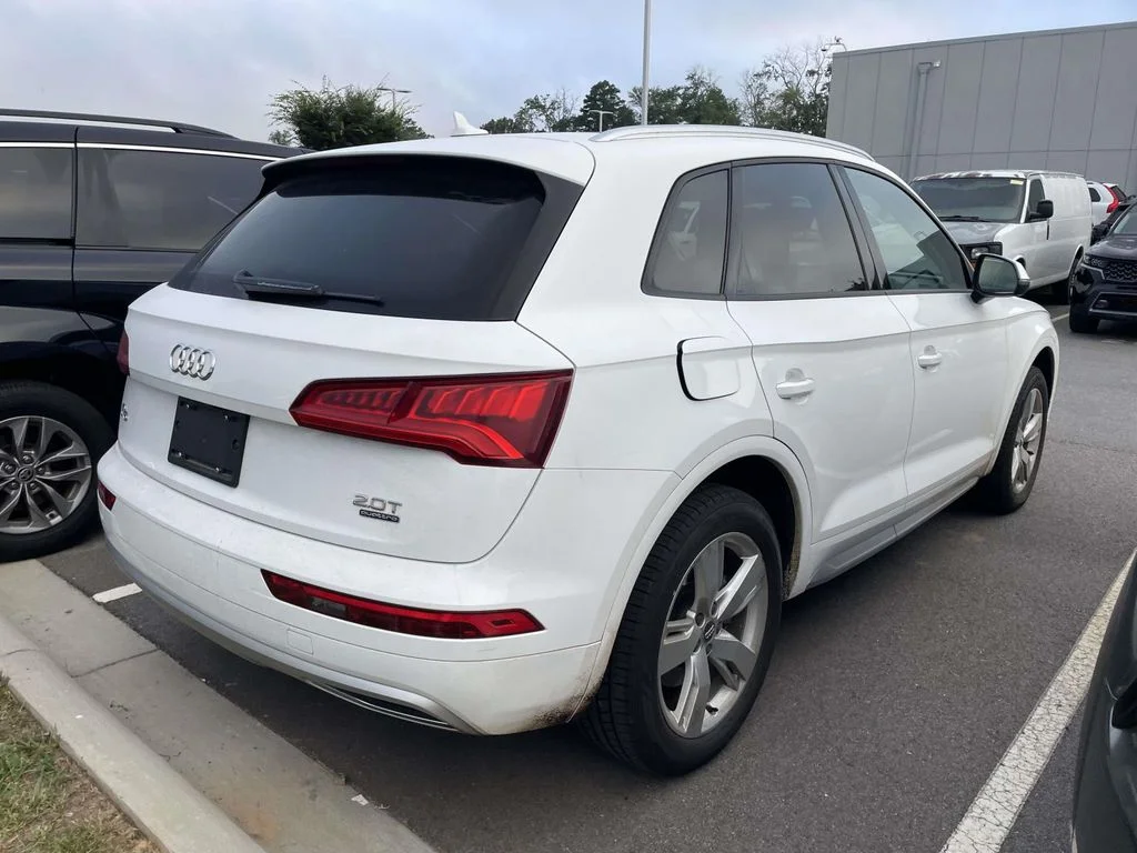 Used 2018 Ibis White Audi Premium image 4