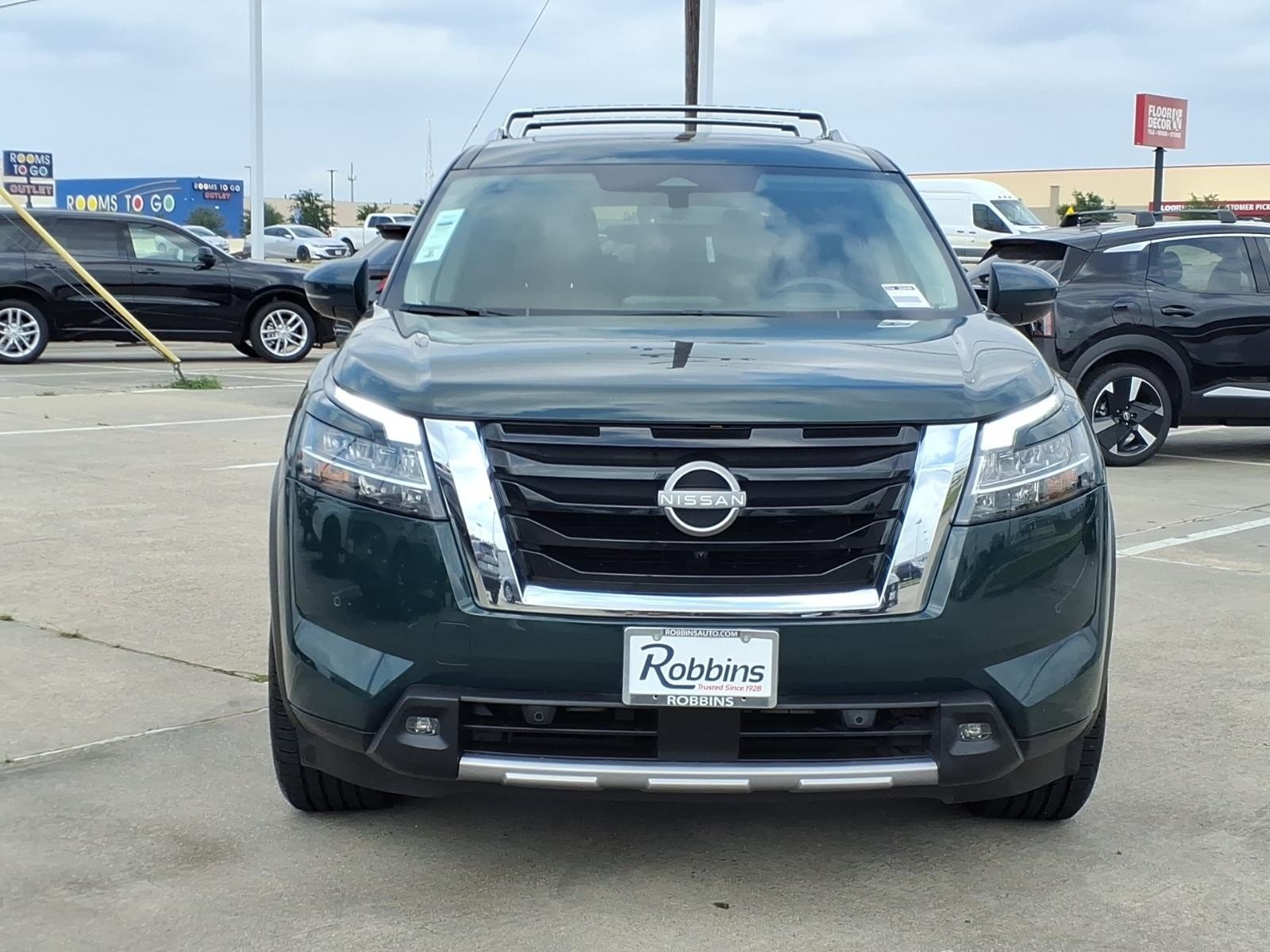 2024 Nissan Pathfinder Platinum - 1
