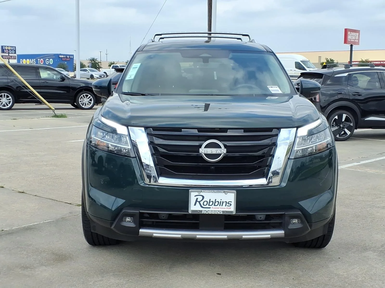 2024 Nissan Pathfinder Platinum - 1