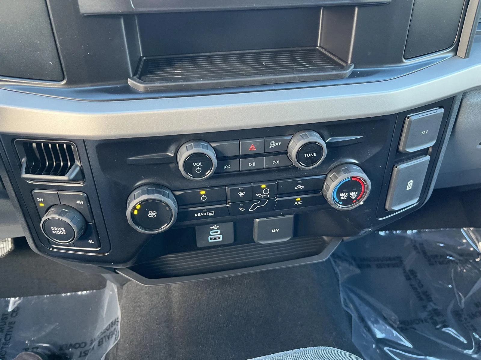 New 2026 Avalanche Ford F-350® XL image 24