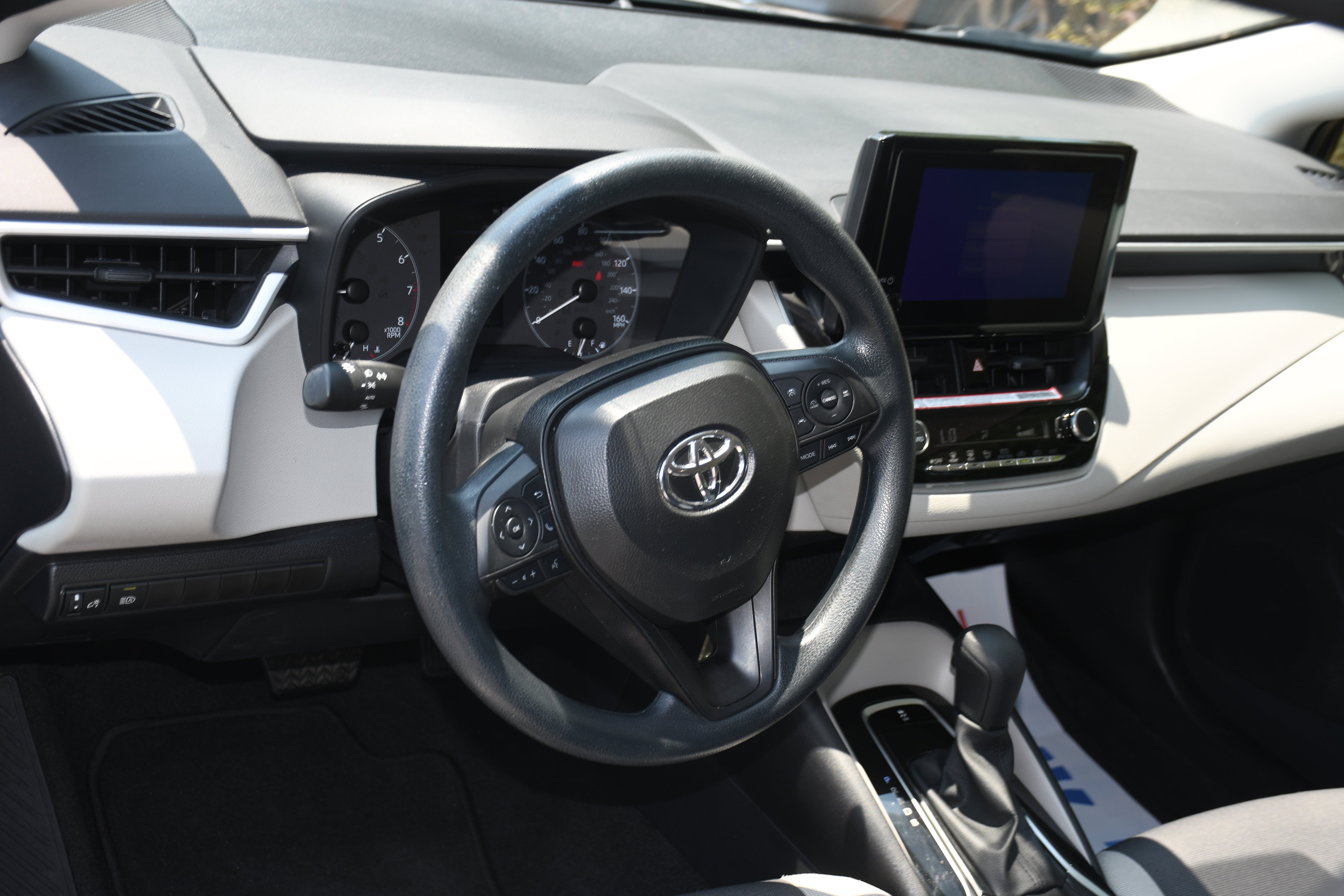 Used 2025  Toyota LE image 8