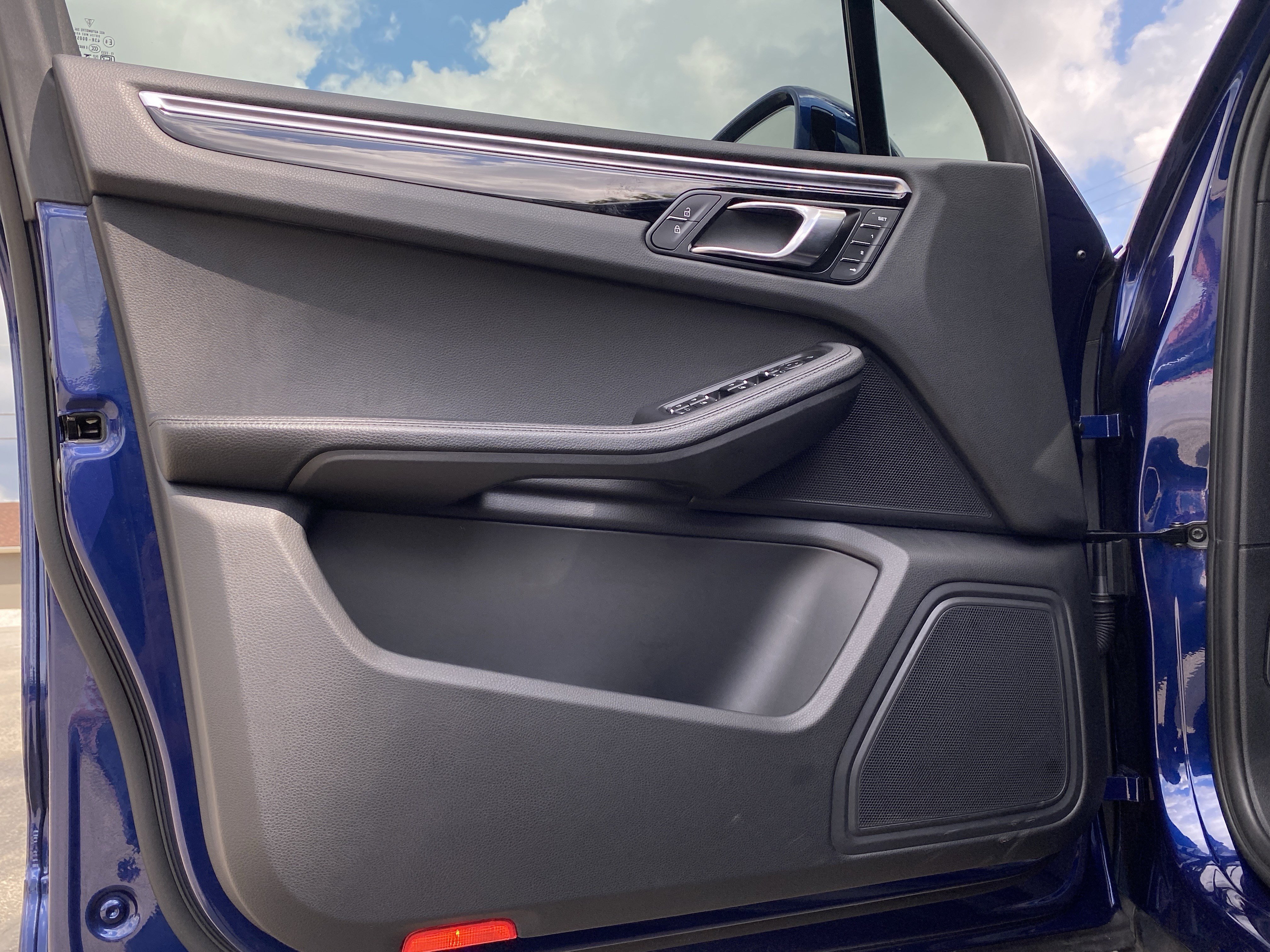 2024 Porsche Macan Base - Photo 16