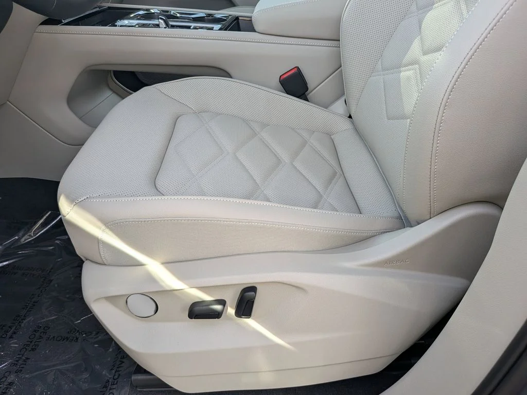 New 2026 Gray Volkswagen 2.0T SE w/Technology image 15
