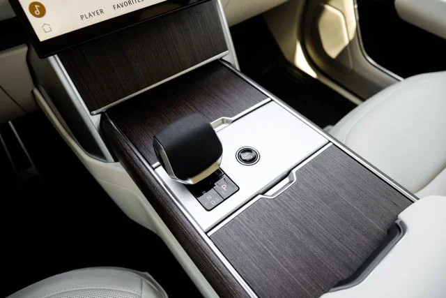 New 2026  Land Rover SE image 31