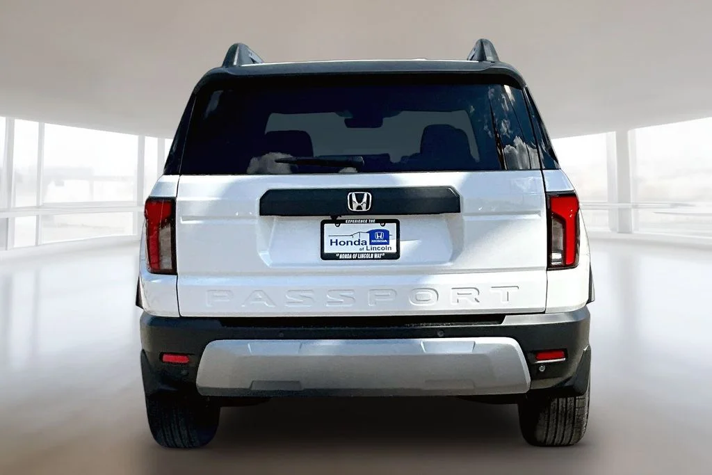 New 2026 Platinum White Pearl Honda RTL image 4