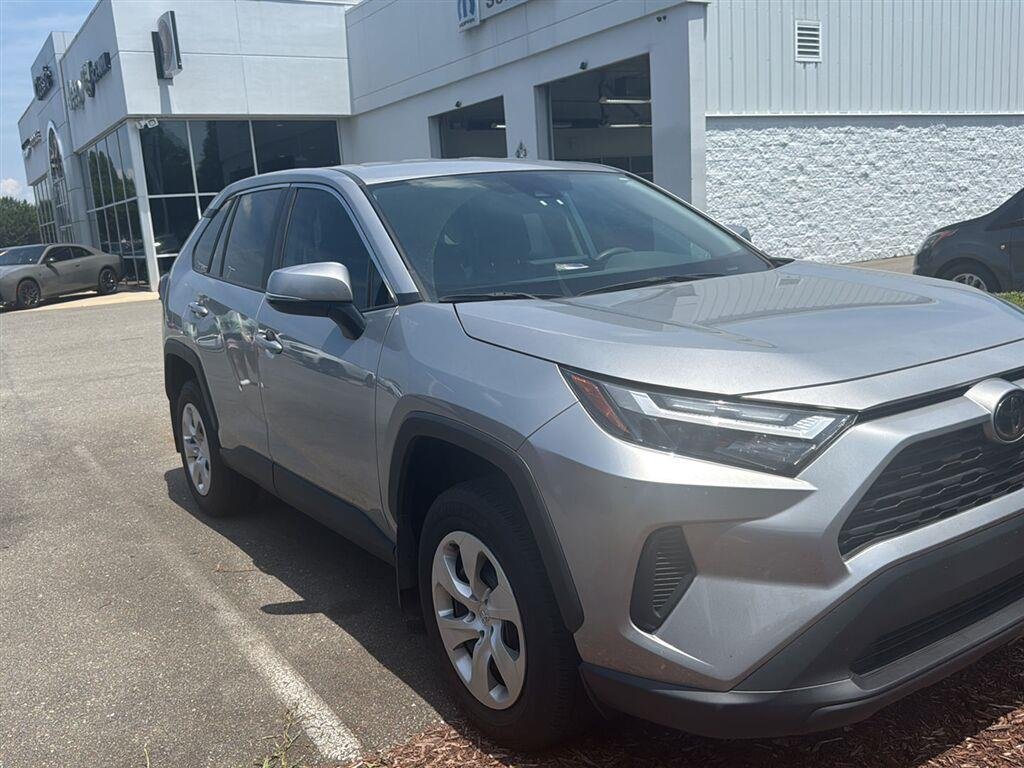 Used 2025 Silver Sky Metallic Toyota LE image 8