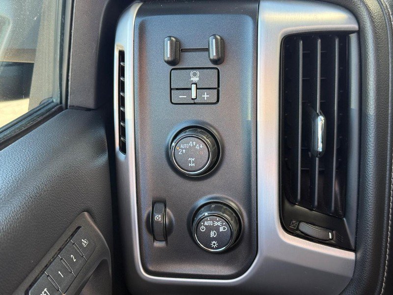 Used 2018 Onyx Black GMC SLT image 29