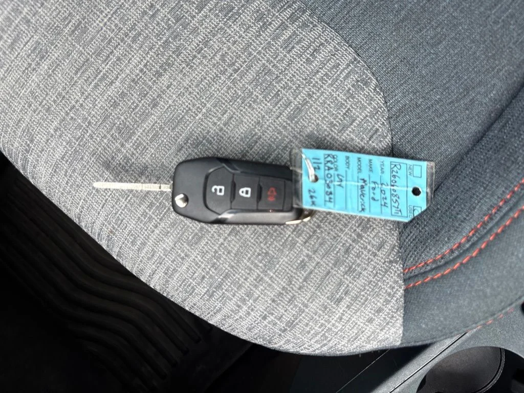Used 2024 Gray Ford XLT image 30