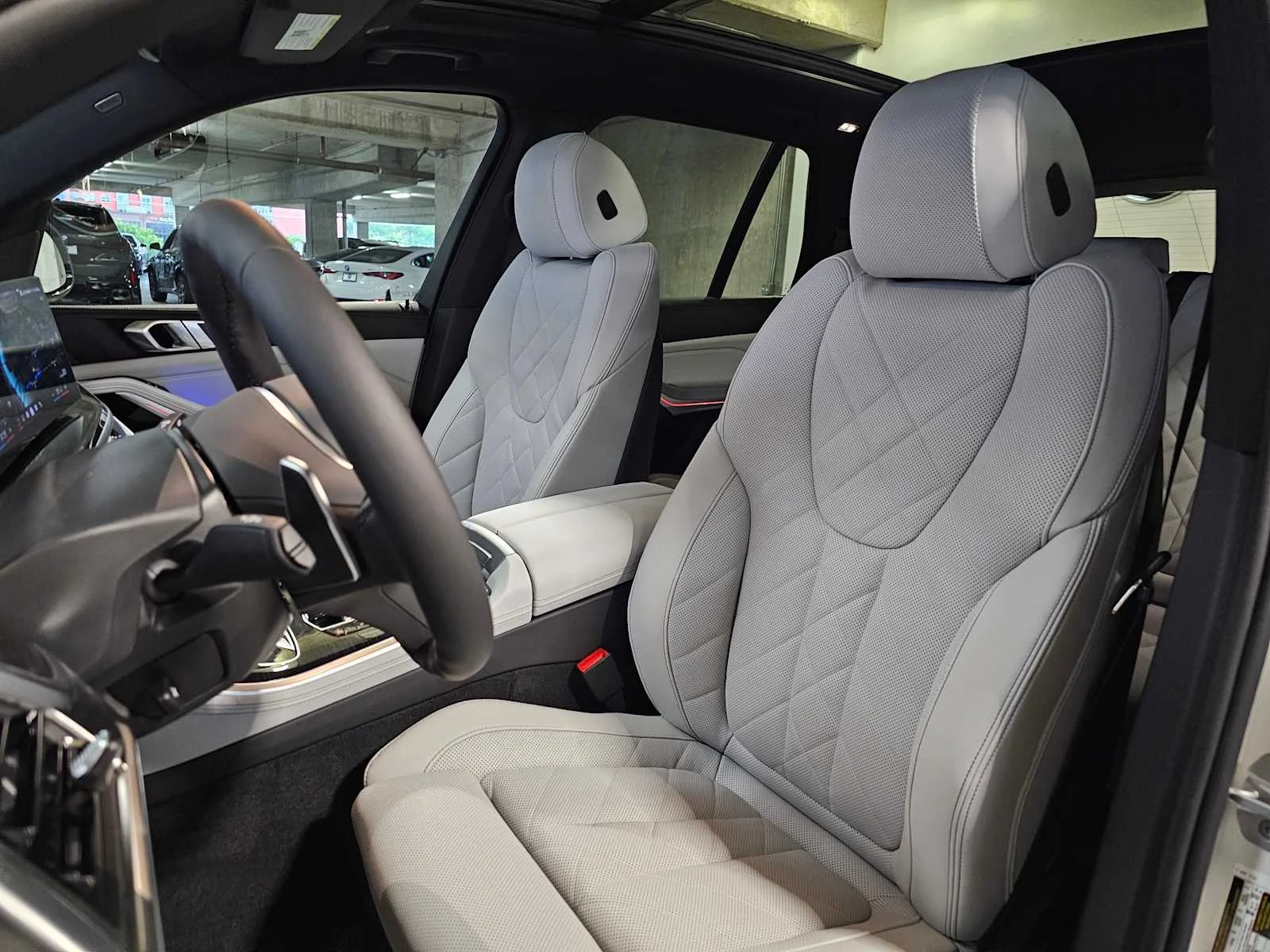 New 2026 Alpine White BMW xDrive50e image 24