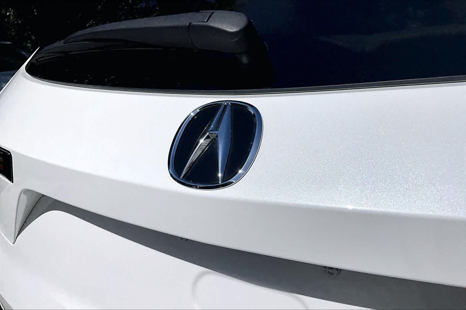 Used 2024 Platinum White Pearl Acura w/Technology Package image 31