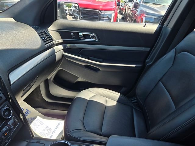 Certified Used 2018 Shadow Black Ford XLT image 15