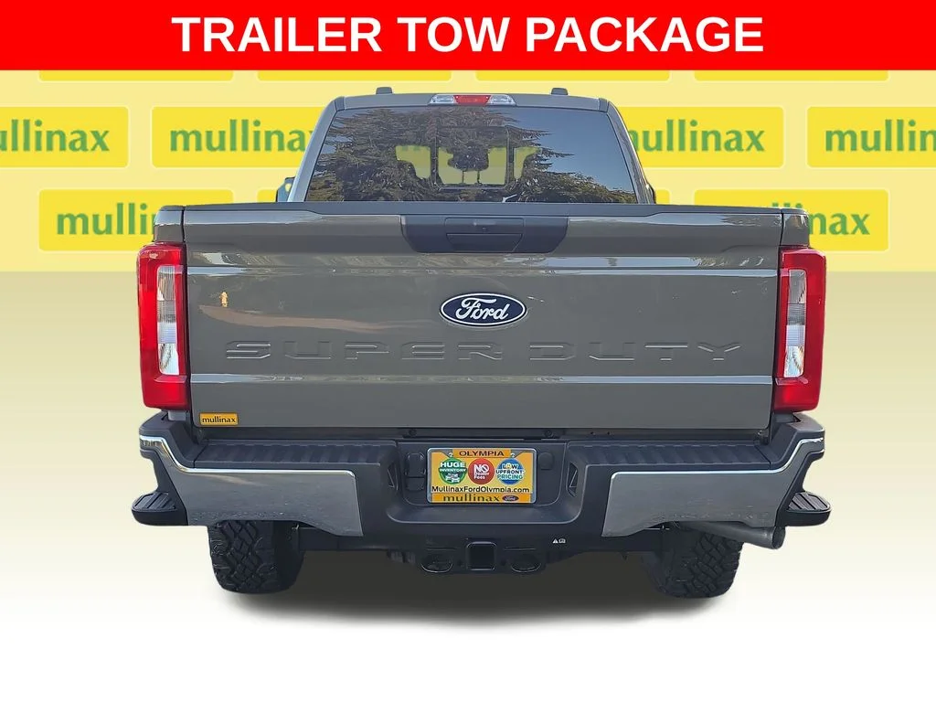 New 2027 Gray Ford XLT image 6