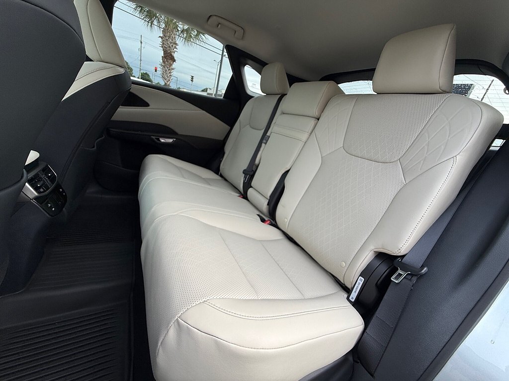 New 2026 Iridium Lexus PREMIUM PLUS image 17