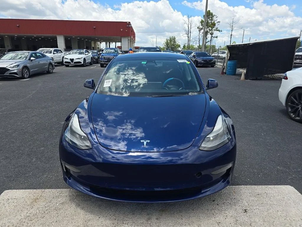 Used 2022 Blue Tesla Long Range image 2