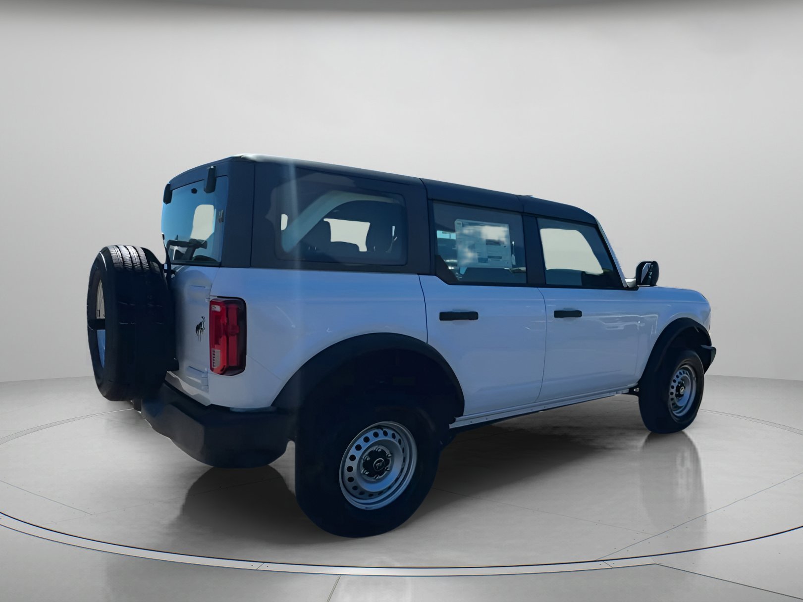 2025 Ford Bronco 4-Door Base - Photo 27
