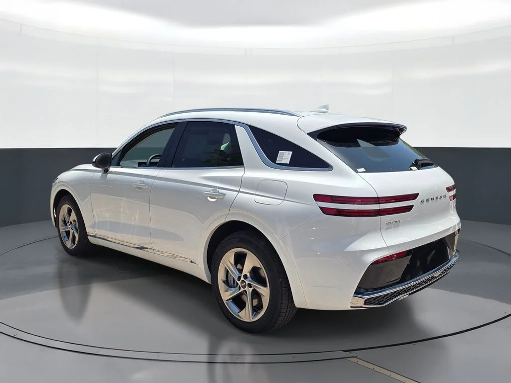 New 2026 White Genesis 2.5T Select image 4