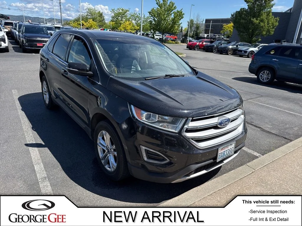Used 2018 Black Ford SEL image 1