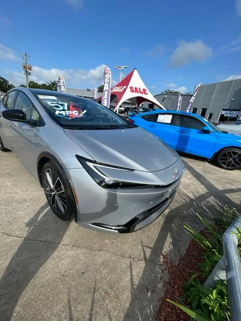Used 2023 Red Toyota XLE image 4