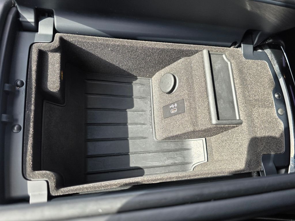 2021 BMW 7 Series M760i - Photo 38