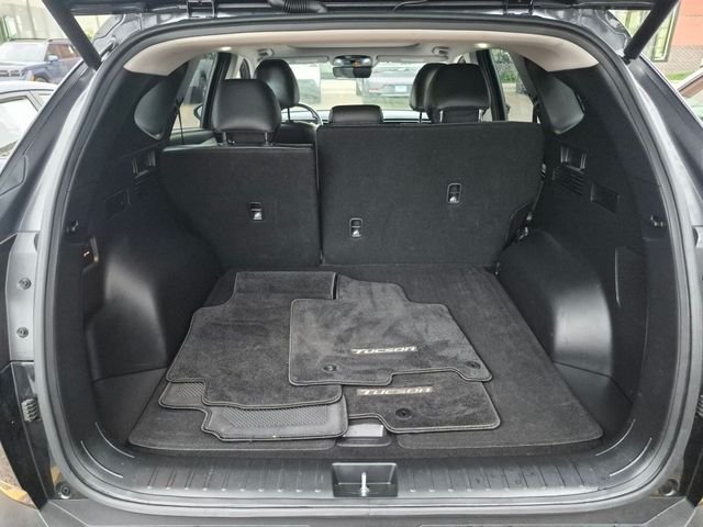 Used 2023 Black Hyundai Limited image 26